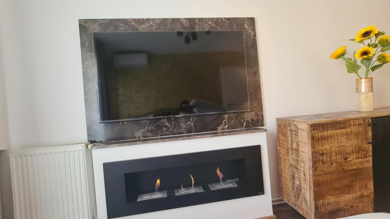 Main Square 5 Star Luxury Apartment With View Cluj-Napoca Exterior foto